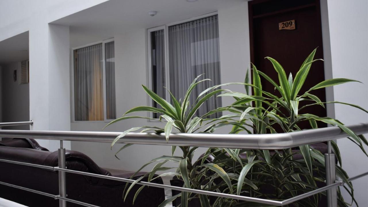 Hotel Nubes Verdes Ipiales Exterior photo